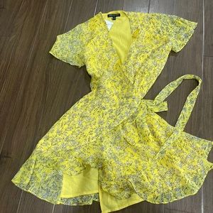 Banana republic yellow floral mini dress